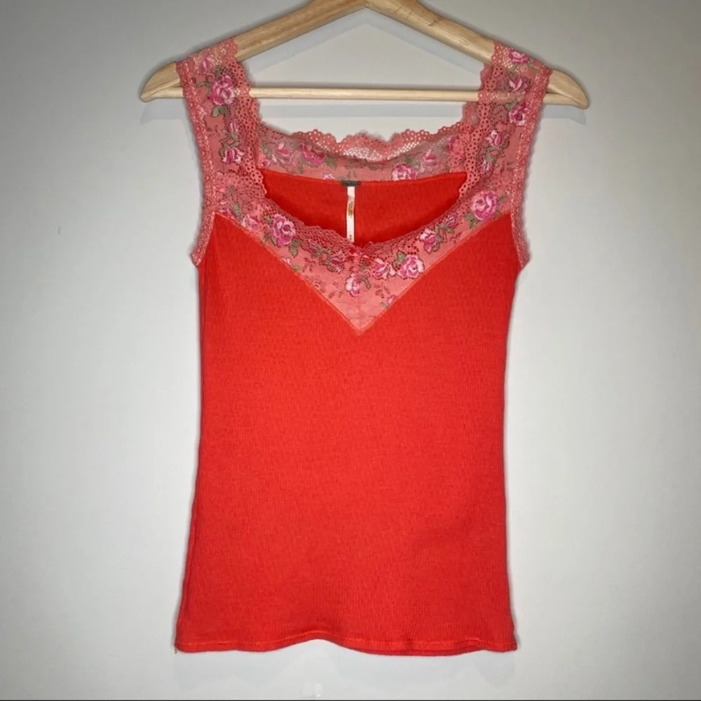 Y2K Free People Coral Ribbed Lace Neckline Tank Top - Picture 3 of 9